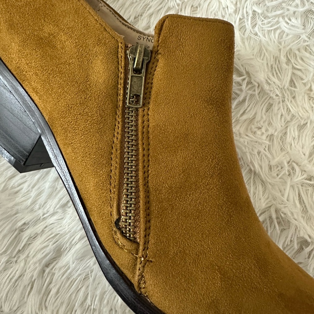 Penny Loves Kenny Microsuede Sync Ankle Boots Size 9 - NWT - Picture 12 of 15
